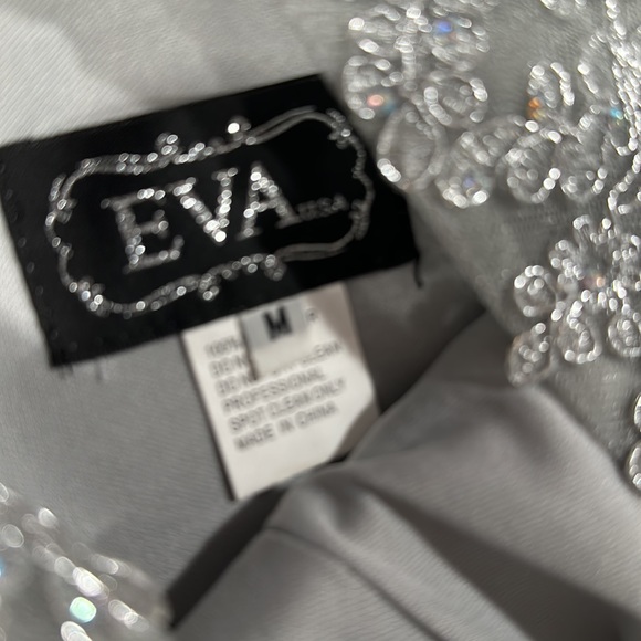 Dress - Picture 3 of 6